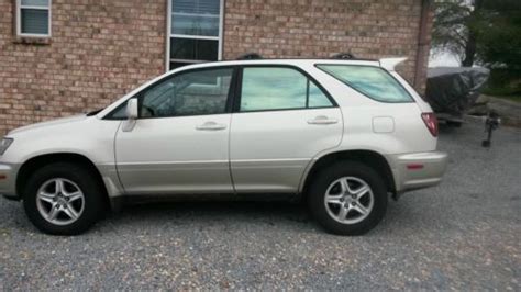 Sell Used 2000 Lexus RX300 Base Sport Utility 4 Door 3 0L In White