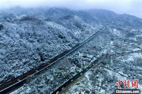 四川多条高速公路因降雪结冰 多部门抗冰雪保畅通腾讯新闻