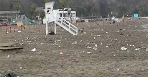 Verano 2023 Chorrillos Playa Agua Dulce Amanece Llena De Basura Tras