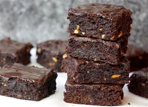 Brownie vegano fit de batata doce sem glúten VEGAN COLORS