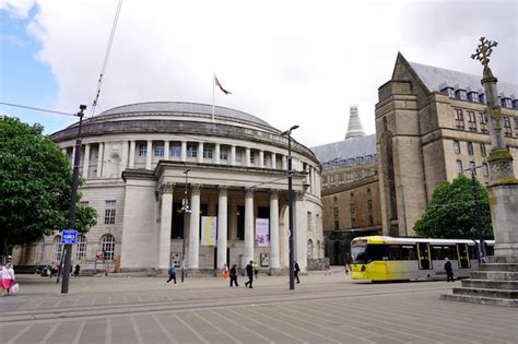 Premium Photo Manchester Uk July 13 2022 Saint Peter Square With