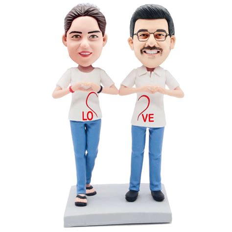 Custom Couple Bobbleheads With Hearts - Ubobblehead