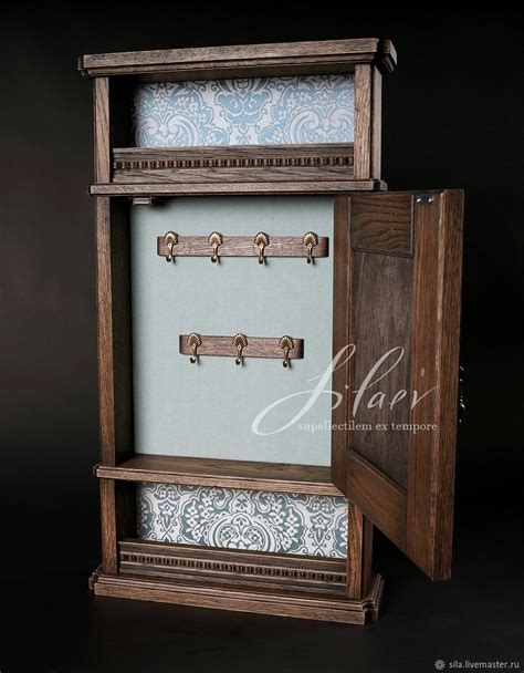 Настенная ключница шкафчик. Ручная работа. Массив дуба в интернет ...