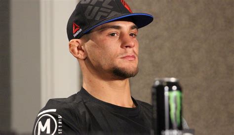 With Handful Of Almonds For Past Meals Ufc 199s Dustin Poirier No