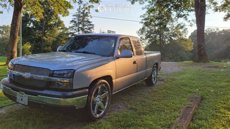 2004 Chevrolet Silverado 1500 With 22x9 31 VCT V83 And 285 45R22