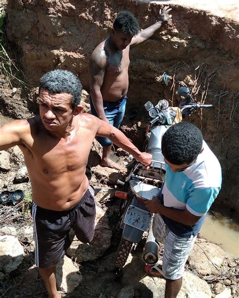 Homem Morre Ao Cair Em Cratera Na Estrada Em Mon O No Ma Maranh O G