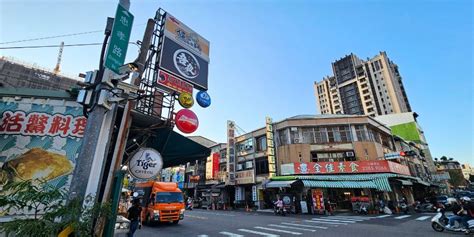 night markets  taichung taiwan   eat