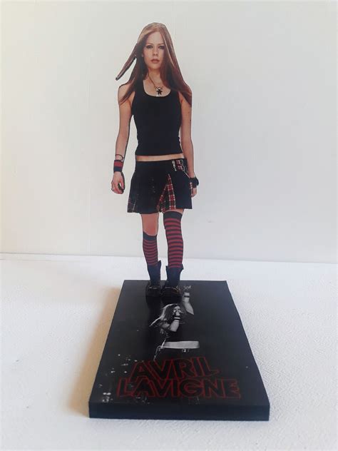 Avril Lavigne Display 8 Standee Figure Statue Mdf Cutout Doll Toy