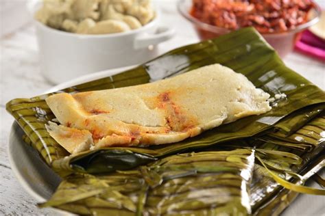 Cómo hacer Tamales torteados con carne molida y achiote Una receta