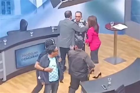 Momen Tertangkap Kamera Debat Panas Hingga Nyaris Adu Jotos Antara