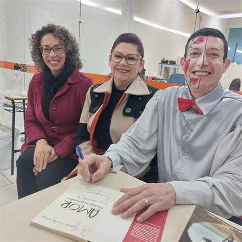 Doutorando do PPGL lança livro no Dia do Estudante UPF Universidade