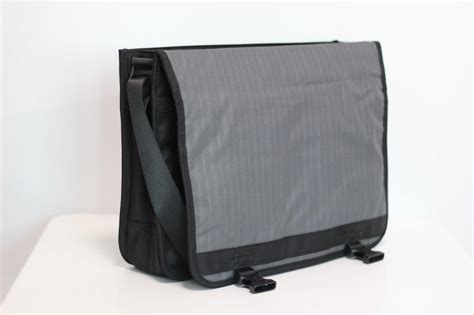 Tumi Ballistic Nylon Messenger Bag Brand New Offer Men S