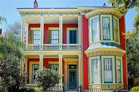 New Orleans Garden District Walking Tour