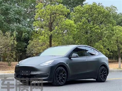 特斯拉Model Y 磨砂黑改色膜 效果图 车膜网