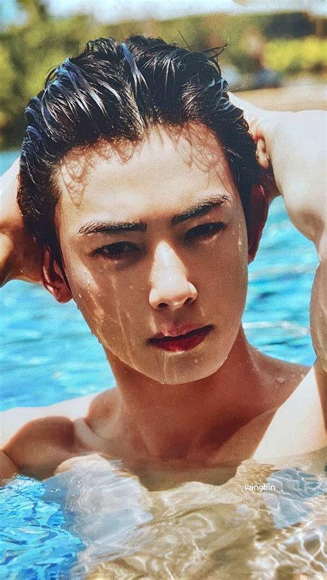 Cha Eun Woo Magazine Photobook 2022 Gambar Pacar Aktor Selebritas