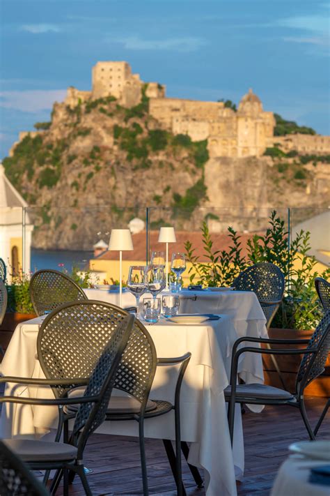 Aragonese Restaurant Ischia Top And Luxury Restaurants In Ischia