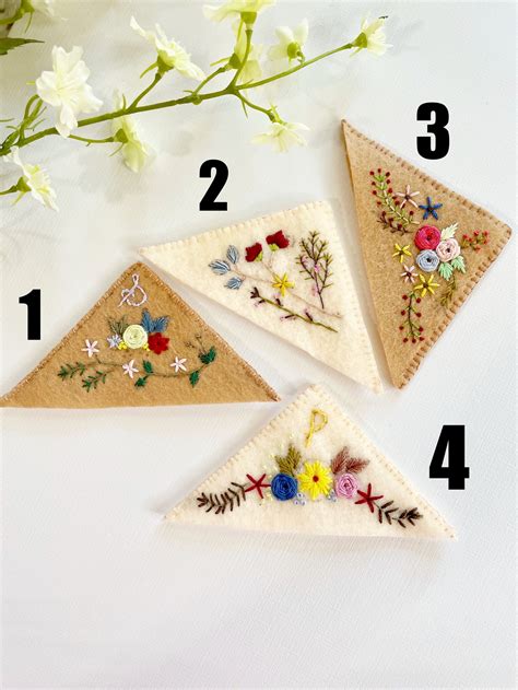 Floral Felt Corner Bookmark Hand Embroidered Bookmarks Book Etsy Canada