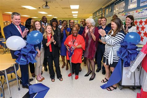 Lake Shore Middle School classroom transformed into Innovative STEM Lab ...