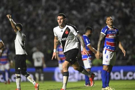 Atuações do Vasco Léo Jardim Vegetti e Payet são os melhores em