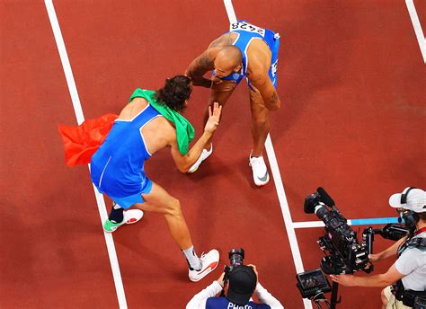 Tokyo 2020 Tamberi In Lacrime Davanti Al Gesso Dell Infortunio Del