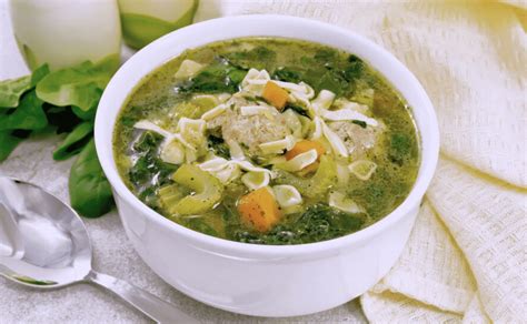 Sopa De Pasta Con Espinacas Receta Casera En Caldo