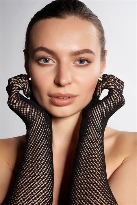 Перчатки Le Cabaret - купить с доставкой по выгодным ценам в интернет ...