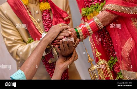 Very beautiful photo of traditional Indian wedding scene of Hindu ...