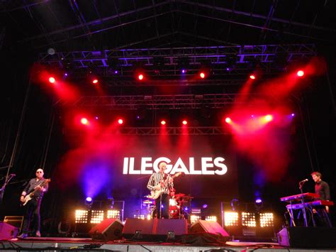 ILEGALES