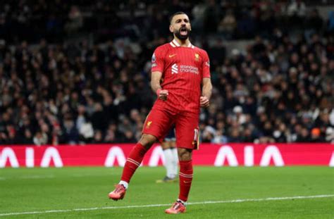 Salah confirma saída do Liverpool no fim da temporada