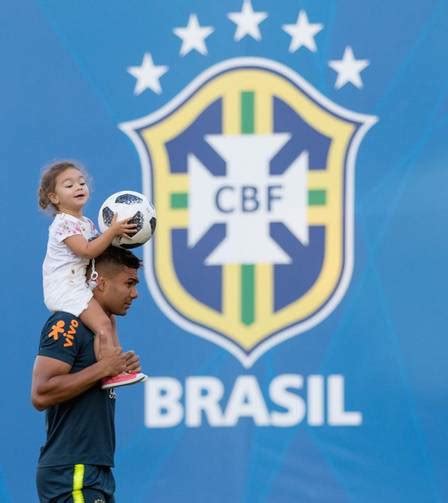 Filhos Dos Jogadores Da Sele O Roubam A Cena Em Treinos E Na Torcida