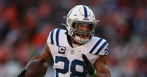 Colts' Jonathan Taylor's 218 Yards, 3 TDs Wow NFL Fans Amid Fantasy