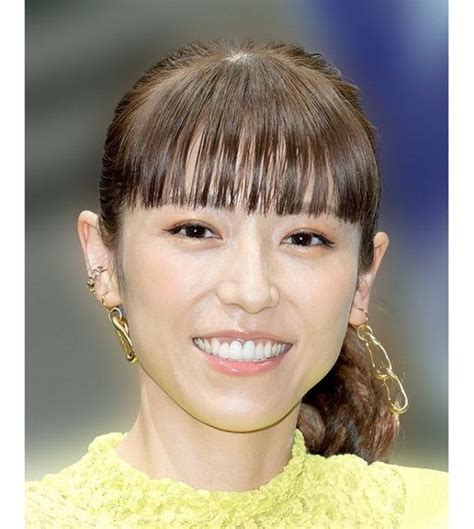 若槻千夏“東大へ入れました！” 指原莉乃との2ショット写真を披露し「インテリ女子みたいで素敵」と反響 エンタメ 写真 Goo ニュース