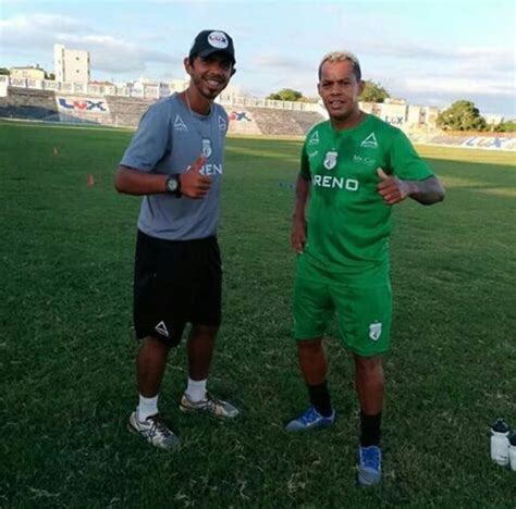 Duas Semanas Após Sofrer Avc Marcelinho Paraíba Volta Aos Treinos