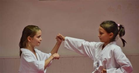 Kampfsport Kinder Taekwondo Kickboxen Thaiboxen Sportschuleasiade