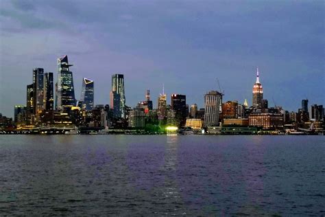 New York Night Bus Tour - Hellotickets