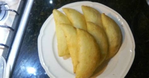 Empanadas De Yuca Rellenas Con Queso Receta De Jessika Cookpad