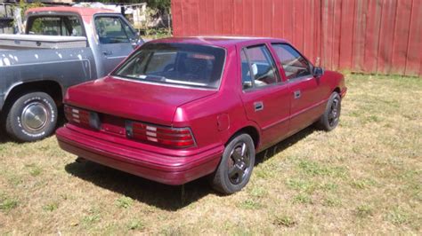 1994 Plymouth Sundance Base Hatchback 4-Door 2.2L