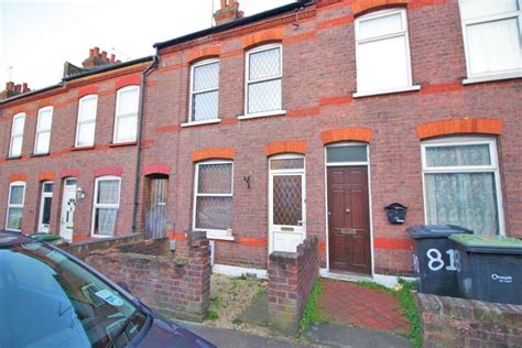 Dallow Road Area Luton Lu1 2 Bed Terraced House For Sale £200000