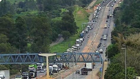 Obras De Expans O Em Atibaia Interditam Faixa Na D Pedro I E Causam