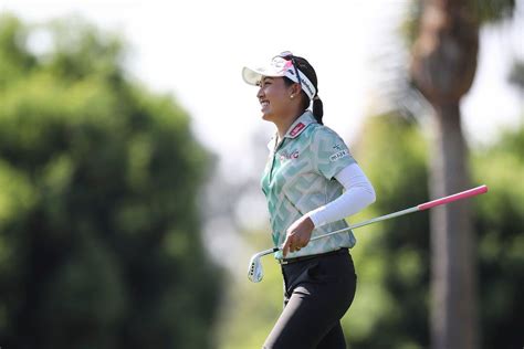 Lovely Thing To Do Lpga Tour Pro Makes Fans Day As Golf World