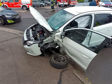 Unfall Auf Der Pischeldorfer Stra E Forderte Mehrere Verletzte In