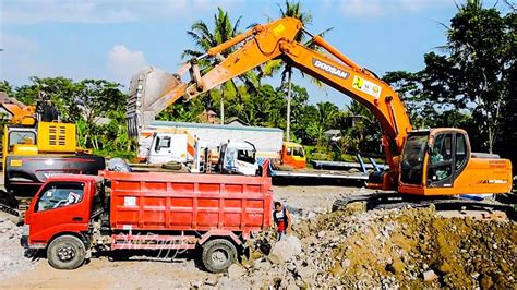 Doosan DX225 LCA Excavator Loading Toyota Dyna Dump Truck YouTube