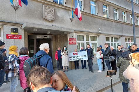 Wojewoda unieważnił zgodę na budowę osiedla w trybie lex deweloper na