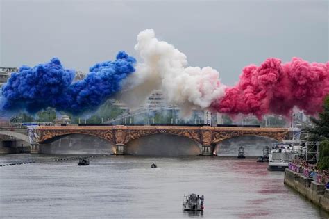 Cerim Nia De Abertura Temporal E Gafe D In Cio Aos Jogos Ol Mpicos