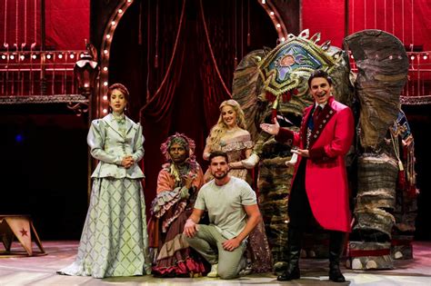 Barnum O Rei Do Show Trata Do Mundo Do Circo E Fala De Diversidade