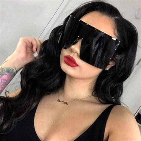 Trend Oversized Sunglasses In 2021 Sunglasses Women Oversized Sunglasses Women Oversized