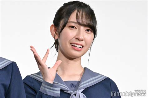 画像13 49 日向坂46金村美玖“超ミニ丈”サンタ姿で美脚大胆披露「可愛すぎる」「スタイル抜群」と話題 モデルプレス