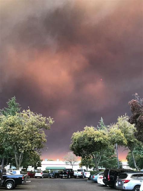 Camp Fire Near Chico California Wildfire Spreads To 18000 Acres 30000 Evacuated Sfgate