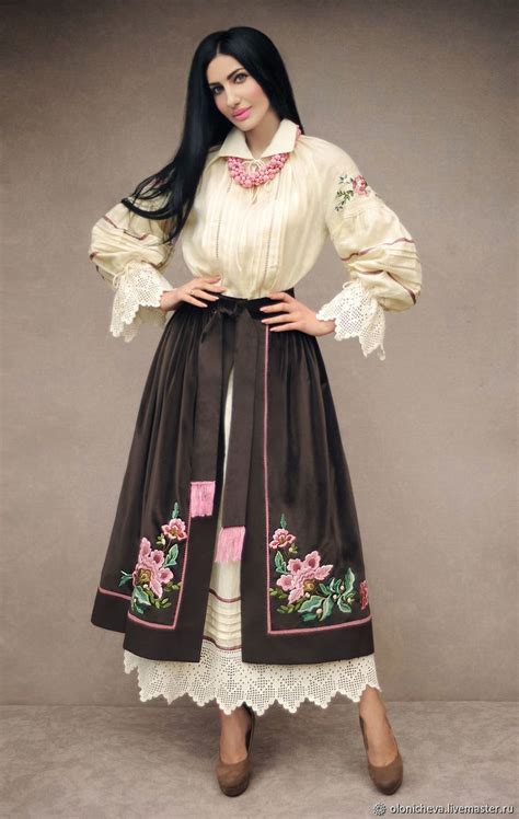 Вышитый костюм "Этно-шик" костюм с ручной вышивкой в интернет-магазине ...