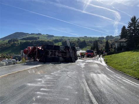 Schwerer Unfall In Wollerau Sz